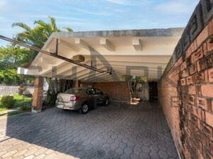 Casa en venta con departamento, calle Carranza esquina Ejercito Mexicano; colonia Flores Magon, Ciudad Madero, Tamaulipas