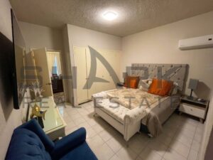 Casa en venta con departamento, calle Carranza esquina Ejercito Mexicano; colonia Flores Magon, Ciudad Madero, Tamaulipas